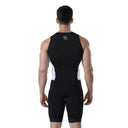 Trinovate Essential Trisuit Herren schwarz-weiß, Ansicht von hinten am männlichen Modell