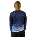 Trinovate Elite Run Shirt, blau, von vorn am weiblichen Modell